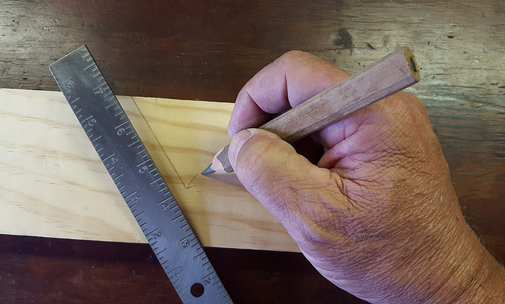 craftsman marking wood carpenter pencil