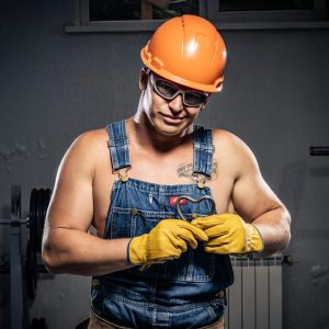 Why Every Professional Carpenter Needs a Tool Vest: The Ultimate Guide for Efficient Woodworking