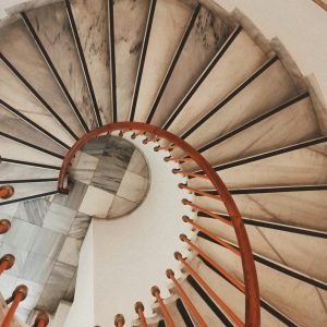 Expert Guide: How to Transform Your Staircase into a Stunning Architectural Masterpiece